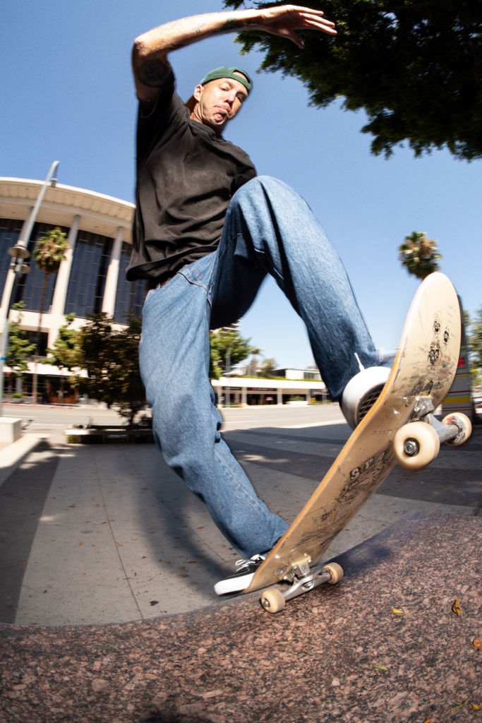 andrew reynolds skateboard - Ilustrasi 3