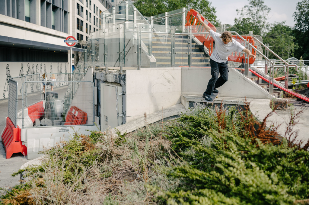 Samu Karvonen, Backside Lipslide, London. Ph: Sam Ashley