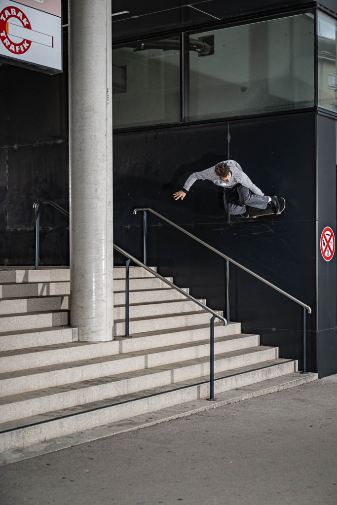 Mika Germond, wallride yank out. Photo: Loïc Benoit.