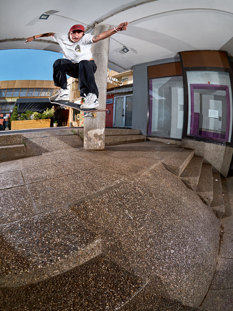Jechu Corvalán, ollie into the 2nd bank, Zagreb. Ph. Gerard Riera